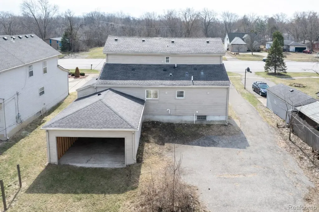 29950 6 Mile Road Livonia City MI 48152