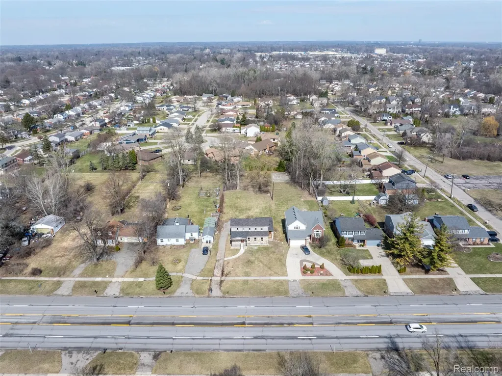 29950 6 Mile Road Livonia City MI 48152