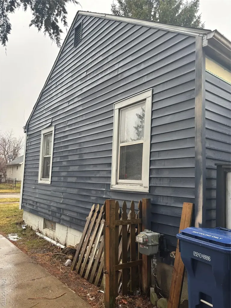 3413 Churchill Avenue Flint City MI 48506