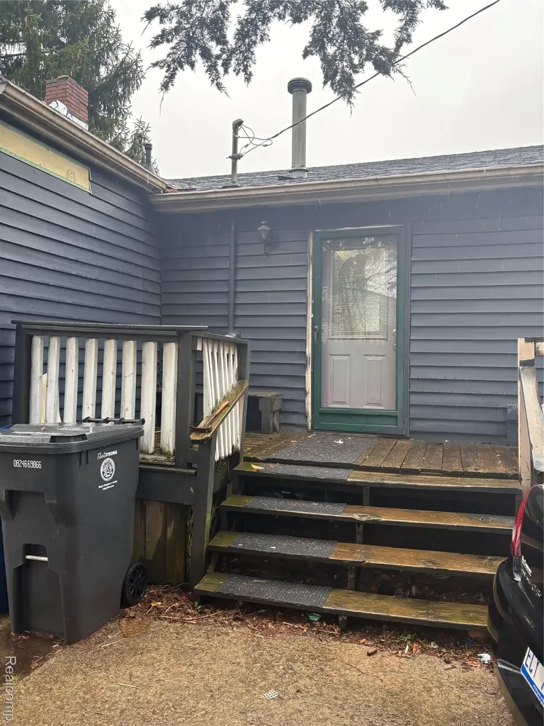 3413 Churchill Avenue Flint City MI 48506