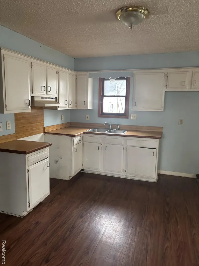 3413 Churchill Avenue Flint City MI 48506