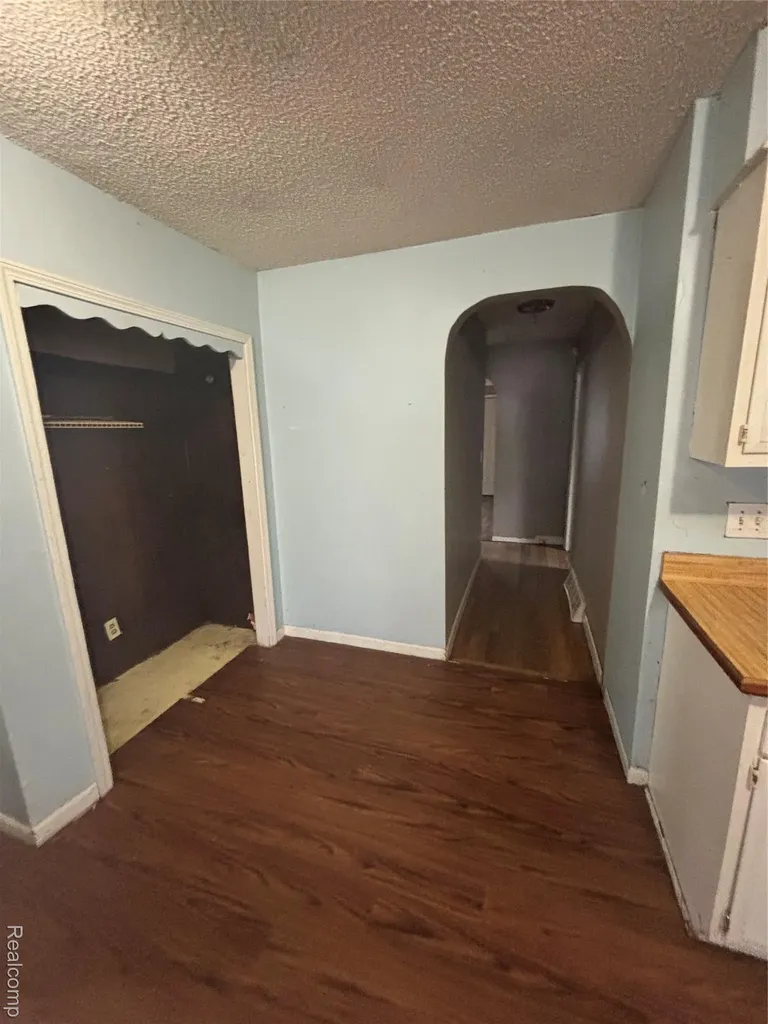 3413 Churchill Avenue Flint City MI 48506