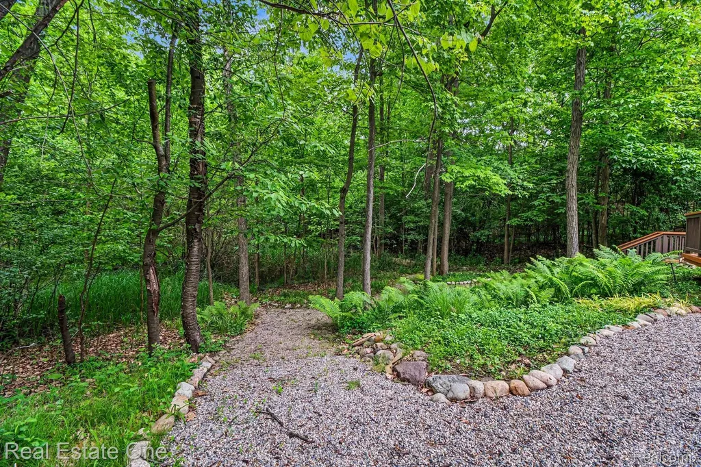 4757 Hardwoods Drive West Bloomfield Charter Township MI 48323