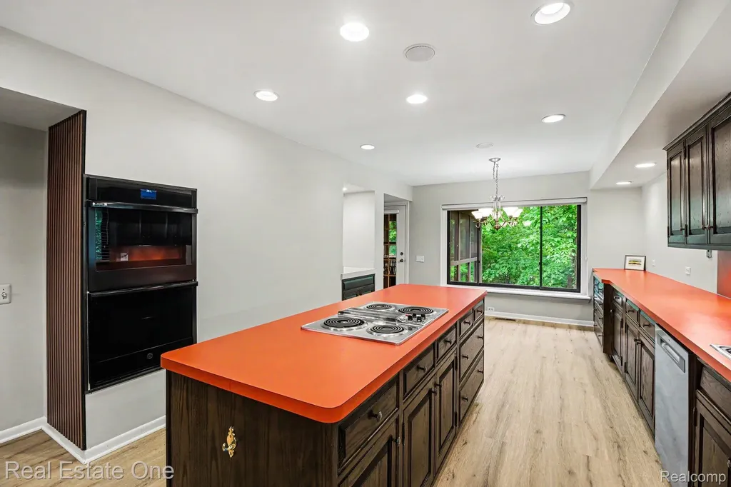 4757 Hardwoods Drive West Bloomfield Charter Township MI 48323