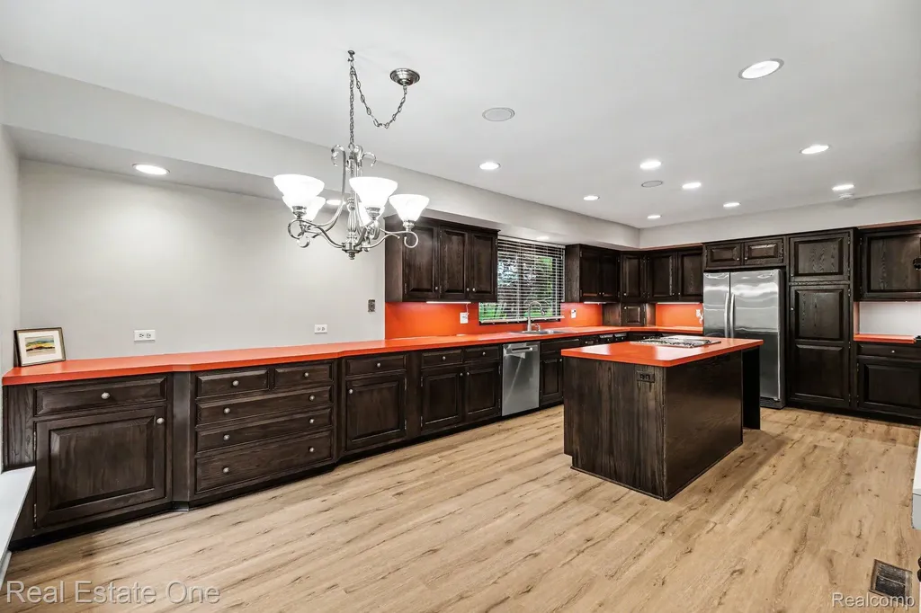 4757 Hardwoods Drive West Bloomfield Charter Township MI 48323