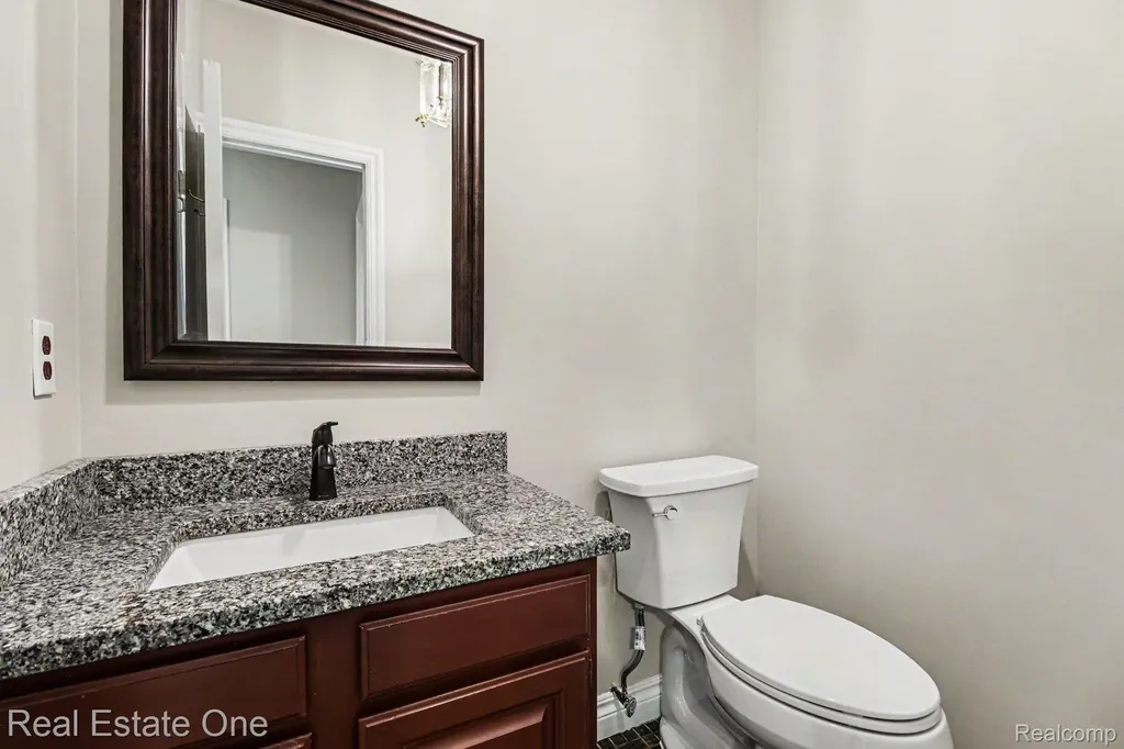 4757 Hardwoods Drive West Bloomfield Charter Township MI 48323