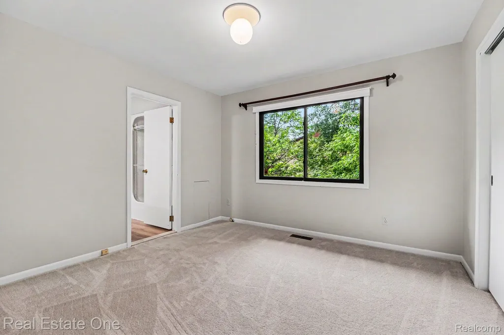 4757 Hardwoods Drive West Bloomfield Charter Township MI 48323