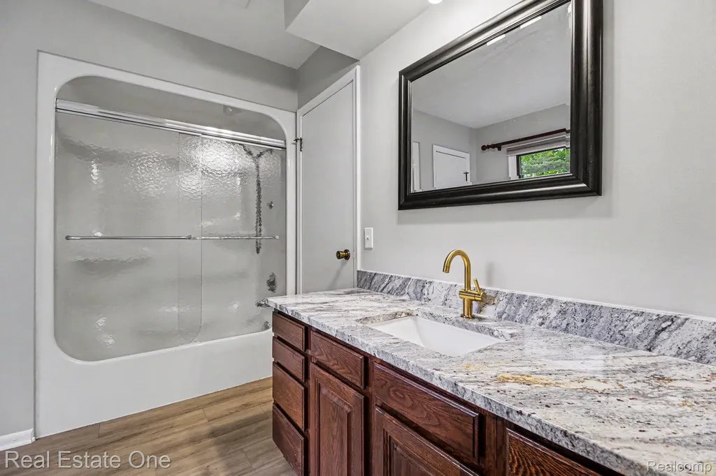 4757 Hardwoods Drive West Bloomfield Charter Township MI 48323