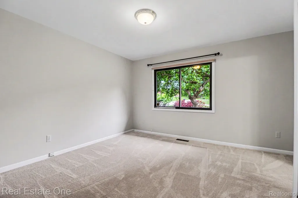 4757 Hardwoods Drive West Bloomfield Charter Township MI 48323
