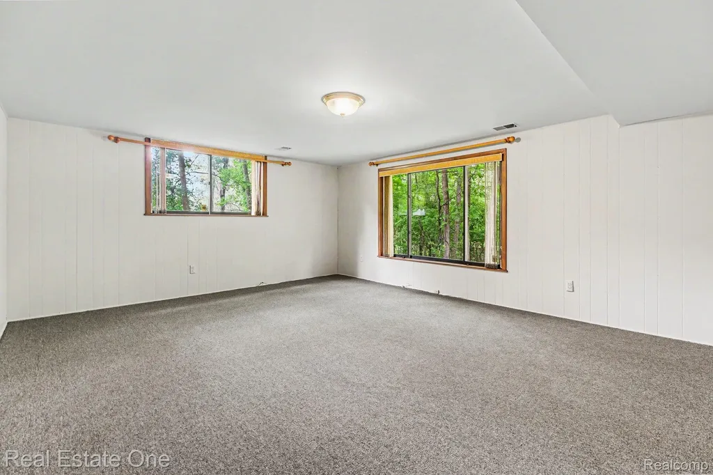 4757 Hardwoods Drive West Bloomfield Charter Township MI 48323