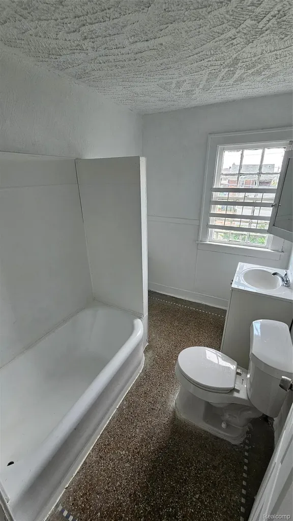 345 W Nevada Street Highland Park City MI 48203