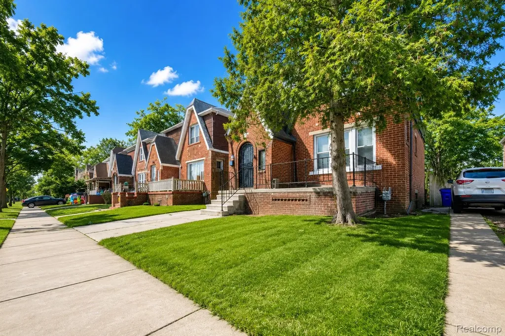 15887 Robson Street Detroit City MI 48227