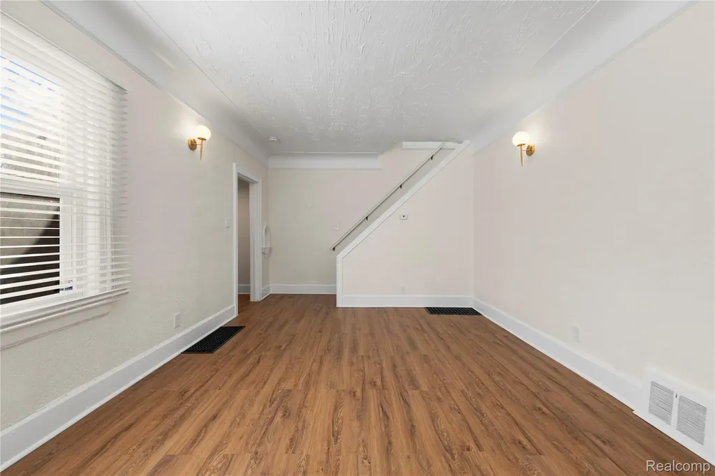 15887 Robson Street Detroit City MI 48227