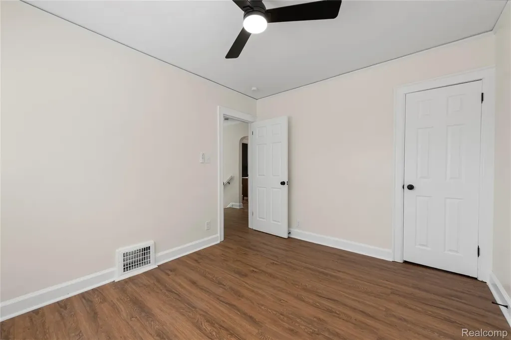 15887 Robson Street Detroit City MI 48227