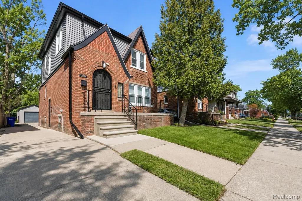 15887 Robson Street Detroit City MI 48227