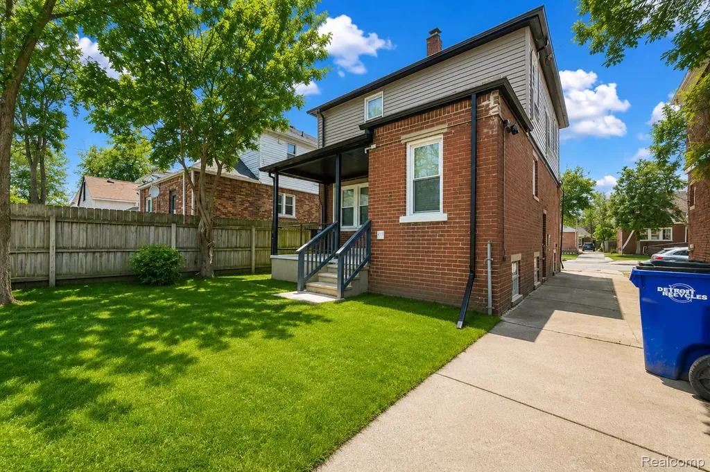 15887 Robson Street Detroit City MI 48227