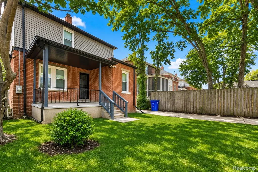 15887 Robson Street Detroit City MI 48227