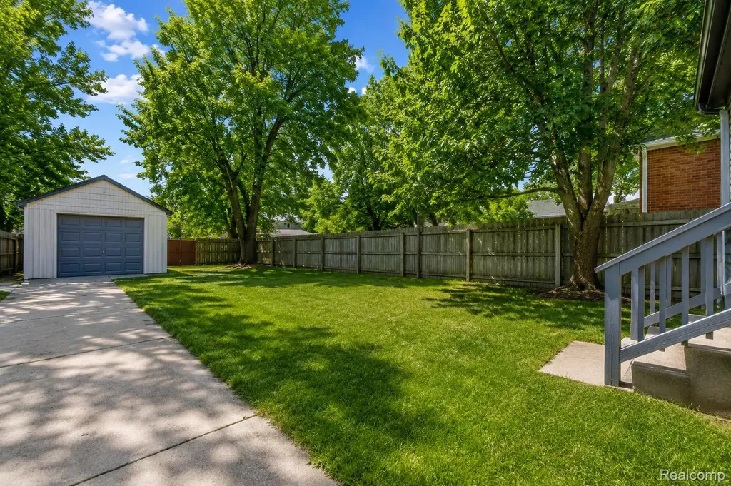 15887 Robson Street Detroit City MI 48227