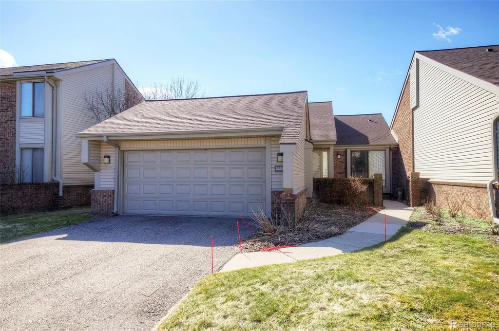 23309 Reynard Drive Southfield City MI 48034