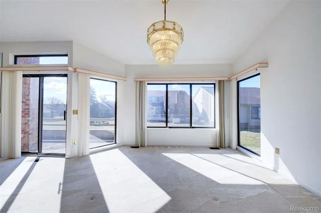 23309 Reynard Drive Southfield City MI 48034