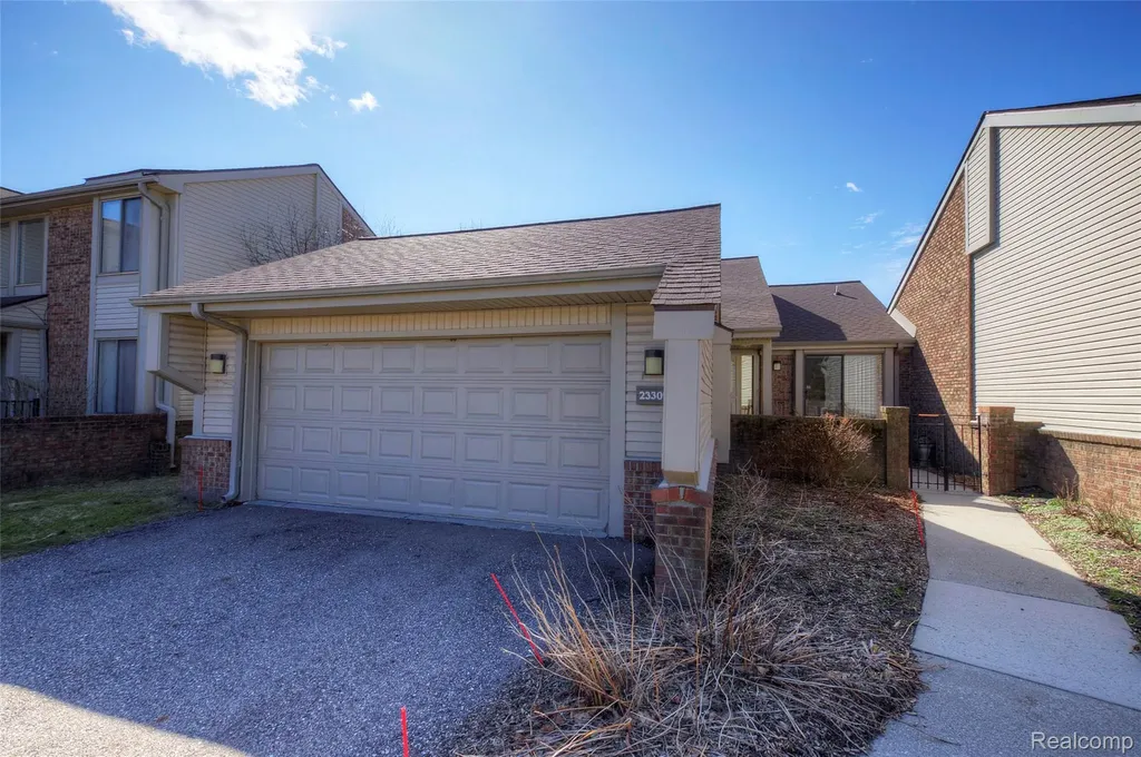 23309 Reynard Drive Southfield City MI 48034