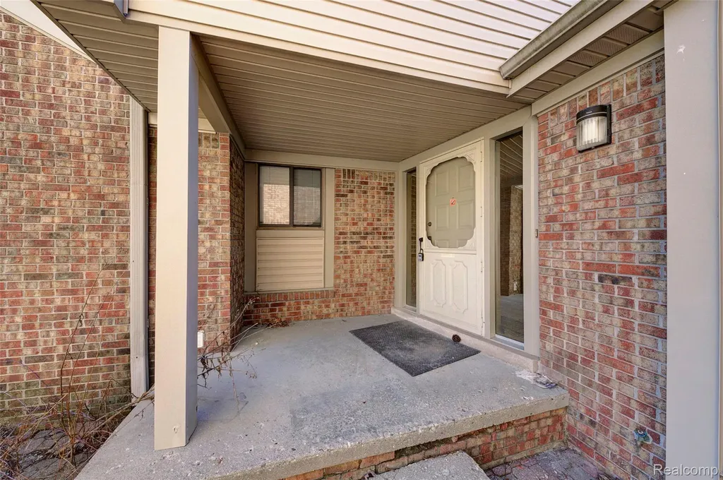 23309 Reynard Drive Southfield City MI 48034