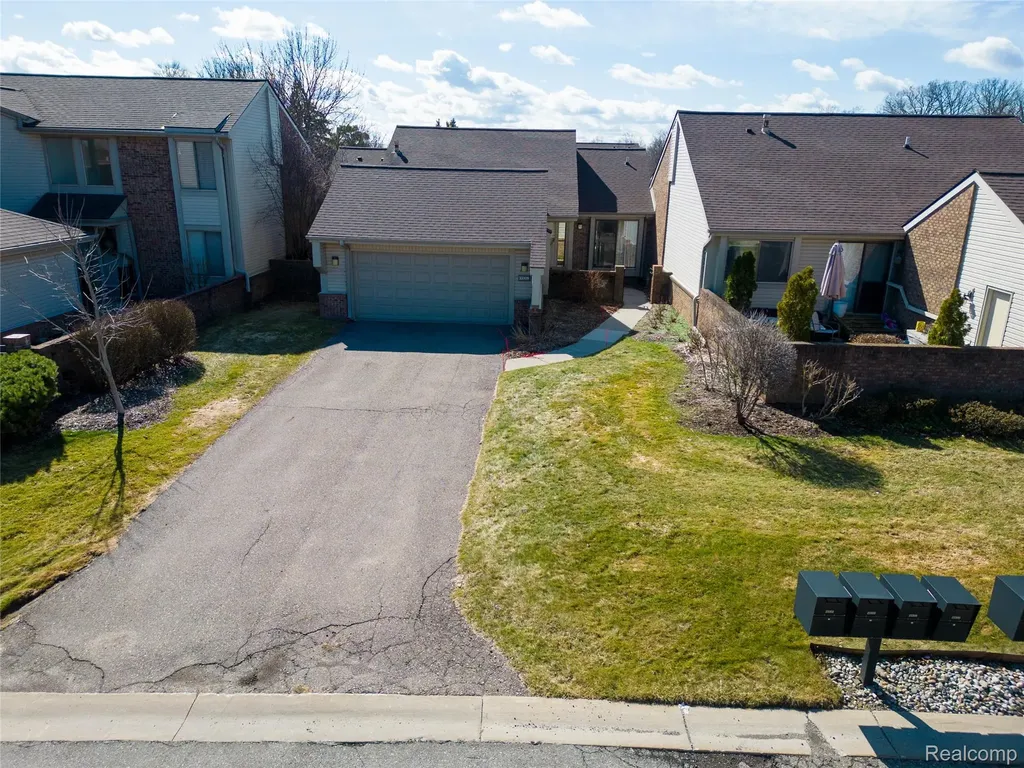 23309 Reynard Drive Southfield City MI 48034