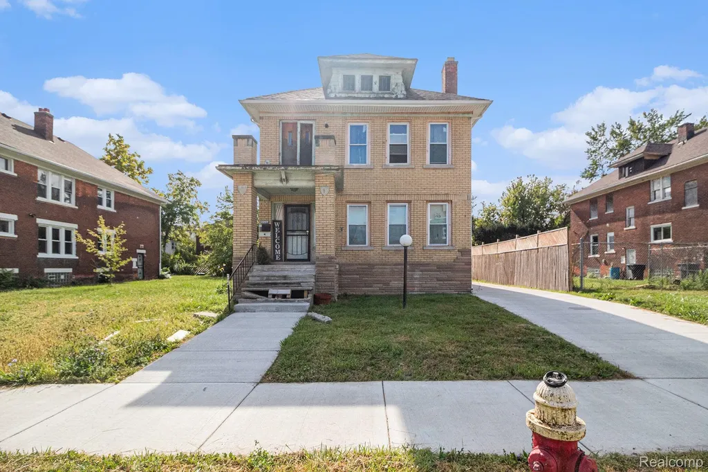 2269 Hazelwood Street Detroit City MI 48206