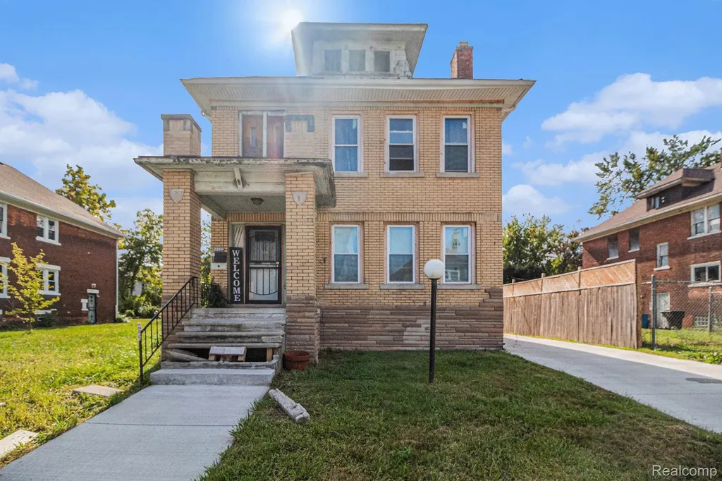 2269 Hazelwood Street Detroit City MI 48206