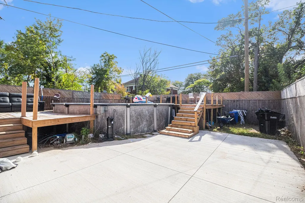 2269 Hazelwood Street Detroit City MI 48206