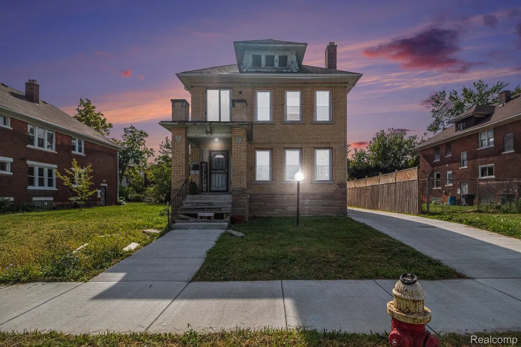 2269 Hazelwood Street Detroit City MI 48206