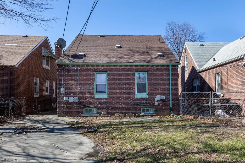 15870 Lesure Street Detroit City MI 48227