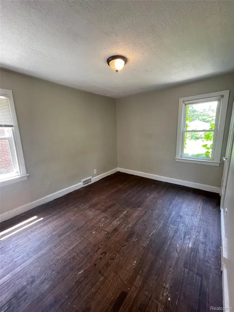 10345 Greensboro Street Detroit City MI 48224