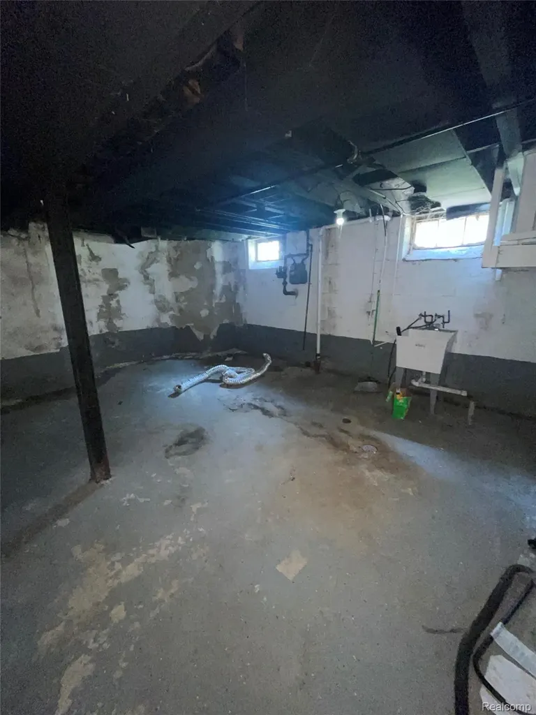 10345 Greensboro Street Detroit City MI 48224