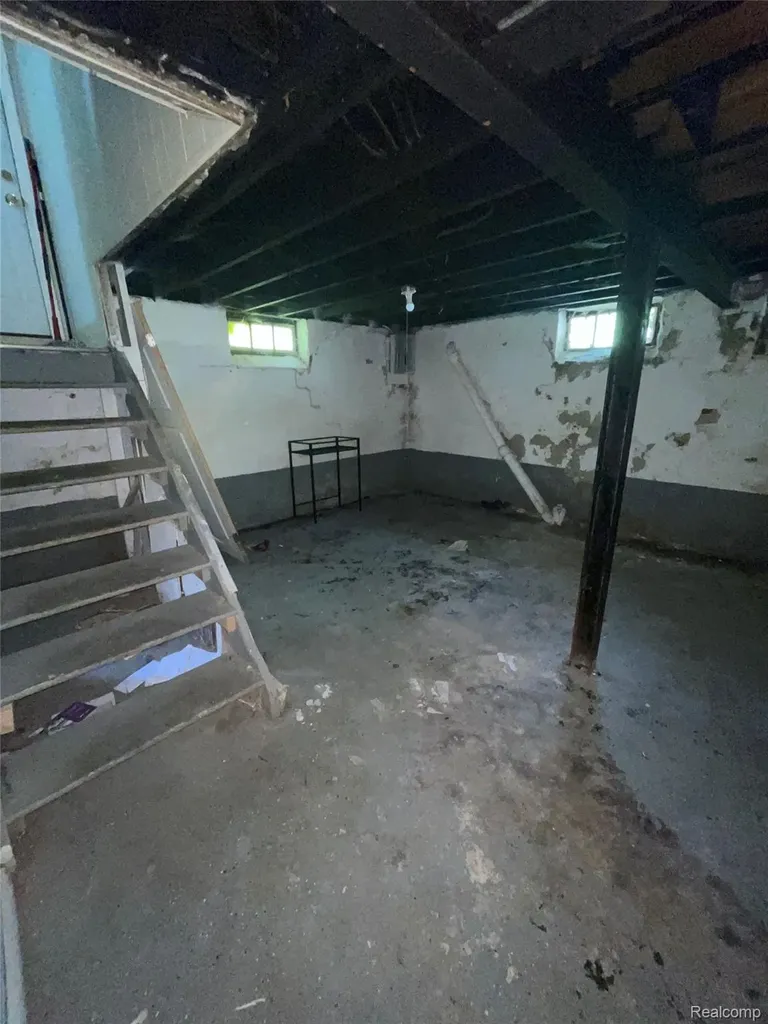 10345 Greensboro Street Detroit City MI 48224
