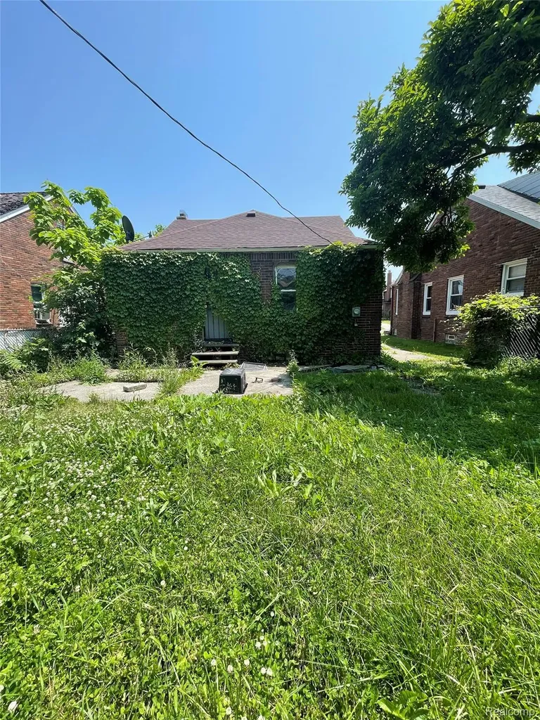 10345 Greensboro Street Detroit City MI 48224