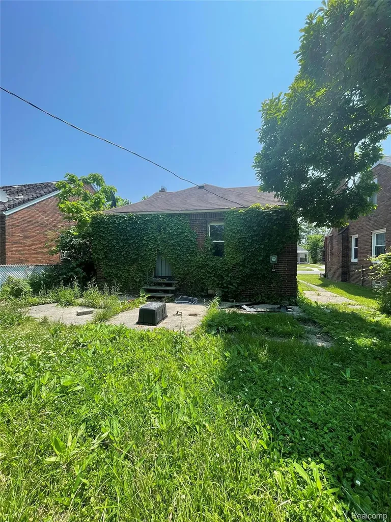 10345 Greensboro Street Detroit City MI 48224