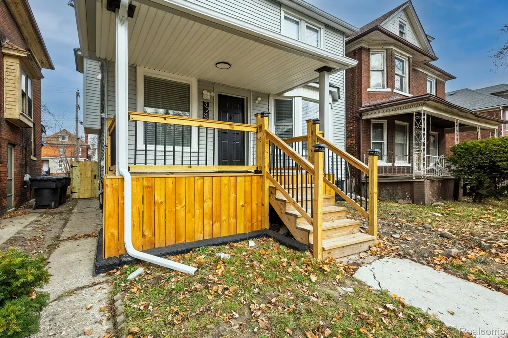 3280 Lothrop Street Detroit City MI 48206