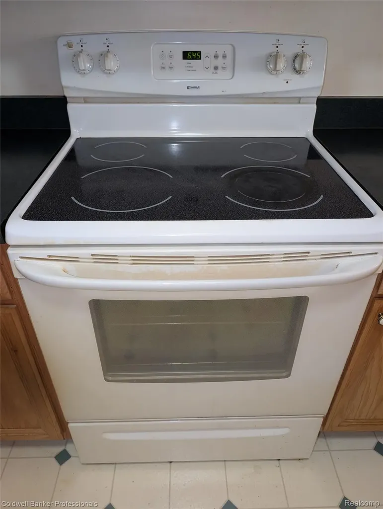 7896 Rivergate Drive Westland City MI 48185