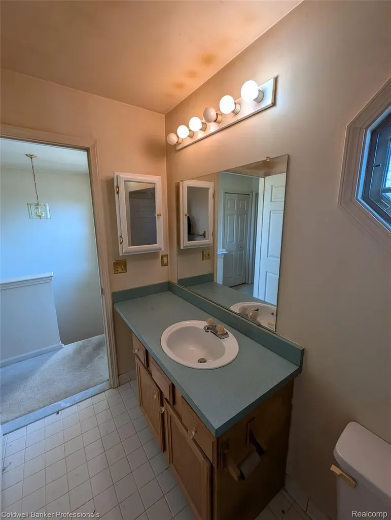 7896 Rivergate Drive Westland City MI 48185
