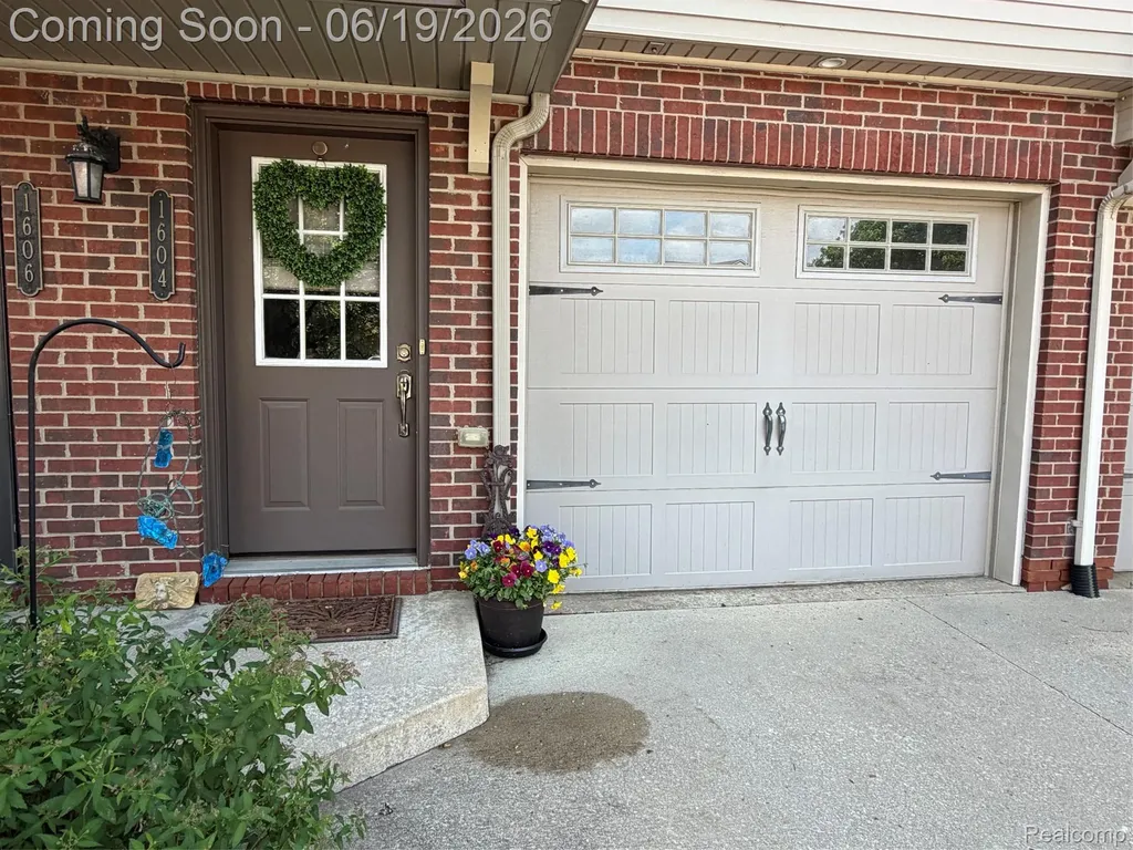 1604 Pinecroft Lane Howell Township MI 48855