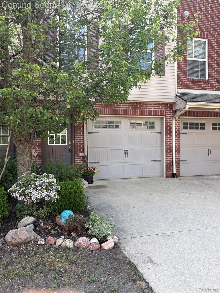 1604 Pinecroft Lane Howell Township MI 48855
