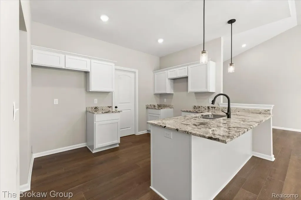 1435 Luxington Drive Lapeer City MI 48446