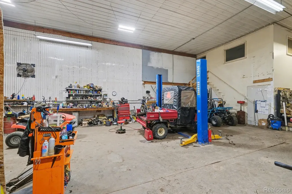 7320 E M 71 Vernon Village MI 48476