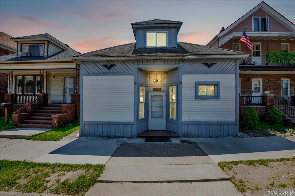 3368 Evaline Street Hamtramck City MI 48212