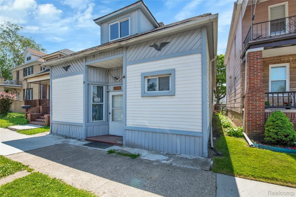 3368 Evaline Street Hamtramck City MI 48212