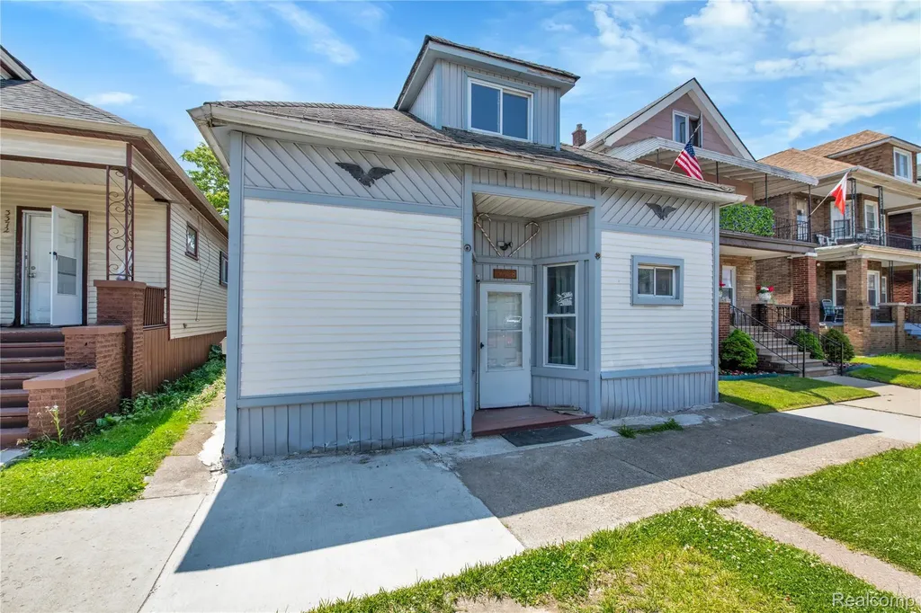 3368 Evaline Street Hamtramck City MI 48212