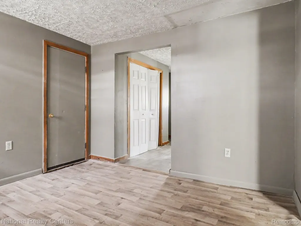 14243 Seymour Road Montrose Charter Township MI 48457