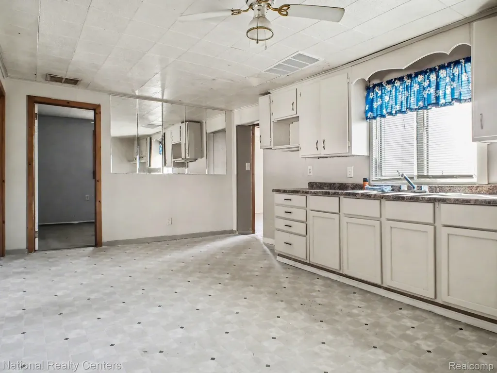 14243 Seymour Road Montrose Charter Township MI 48457