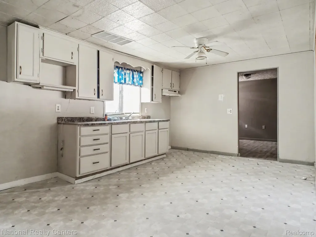 14243 Seymour Road Montrose Charter Township MI 48457